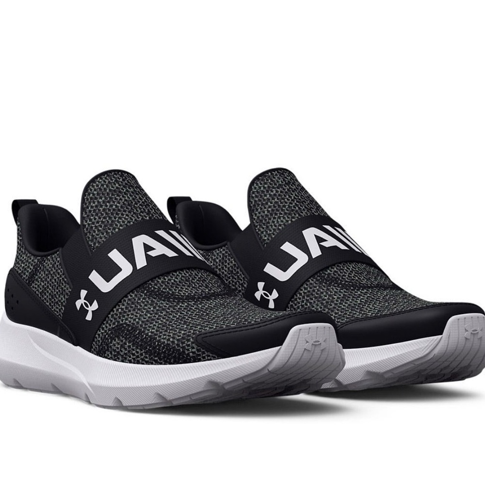 NEW Under Armour Black and Gray Surge 3 Slip-On Shoes Boys 12.5